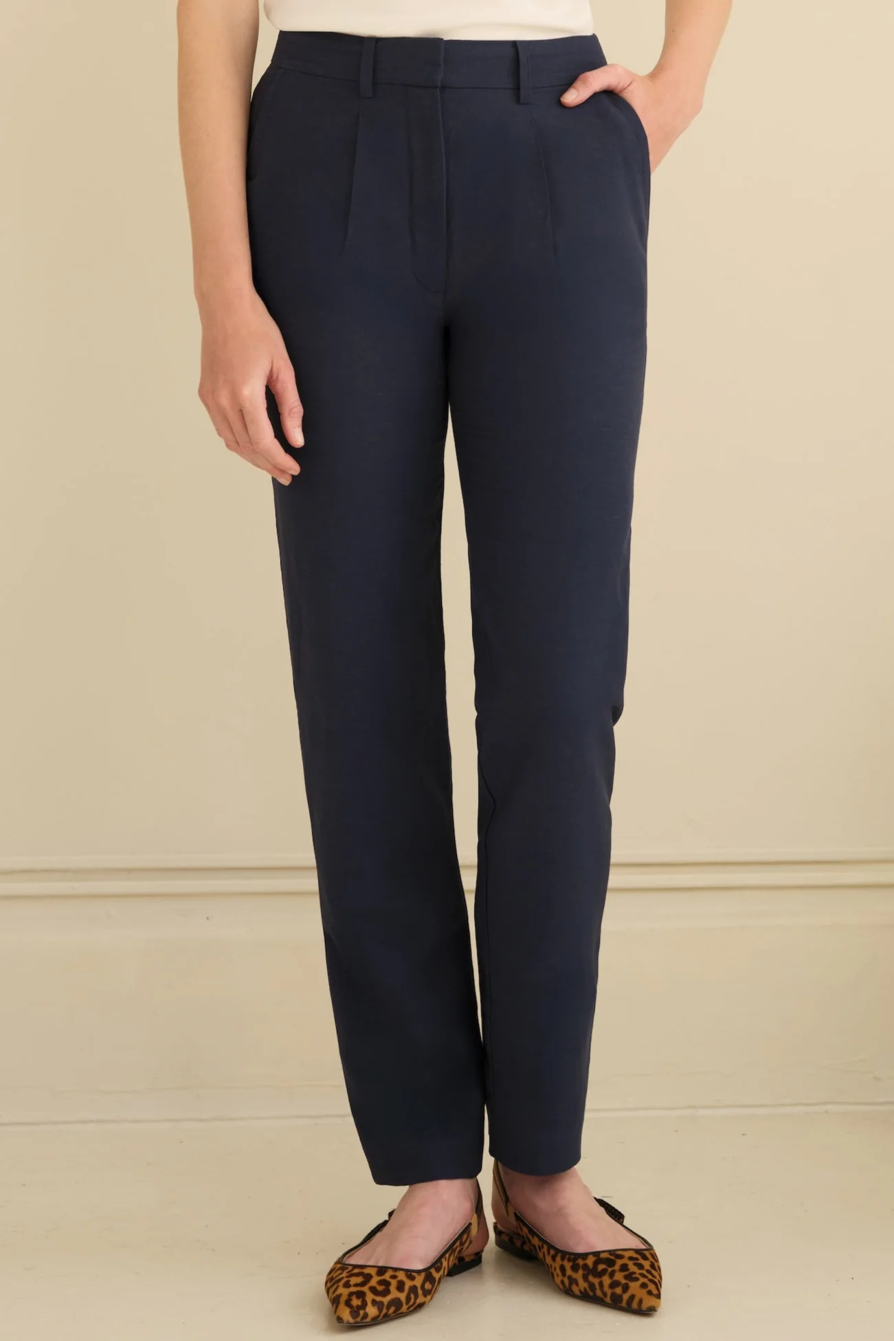 The Avery Pleated Trouser Navy - Image 2