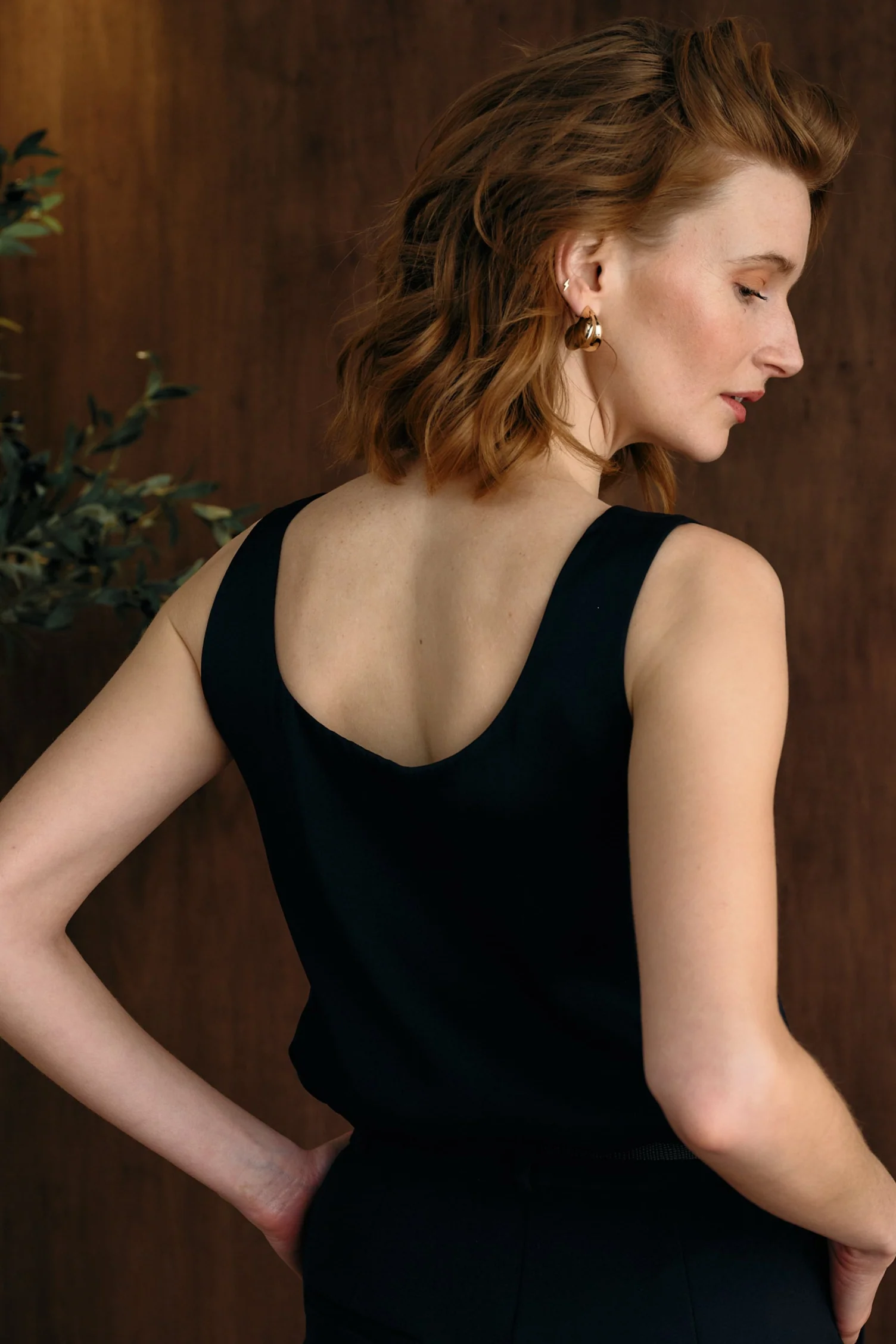 The Ivy Silk Tank Navy - Image 4